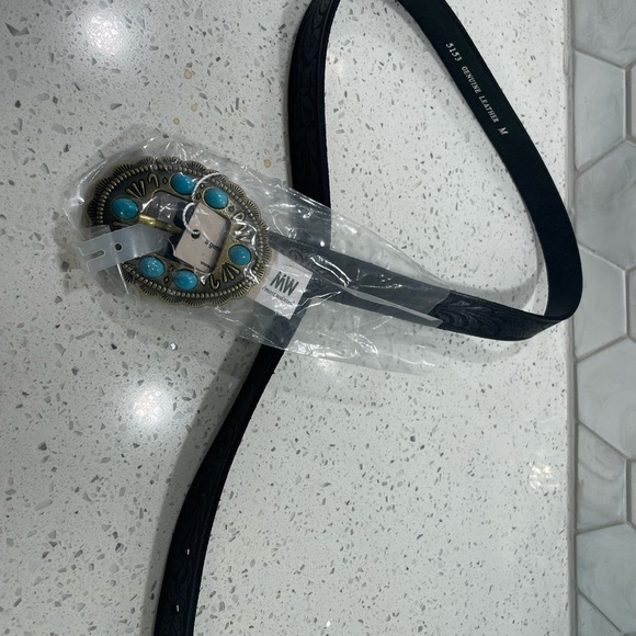 Most Wanted Black Leather Tooled Belt Round Turquoise Stone Buckle NEW Medium - Picture 8 of 10